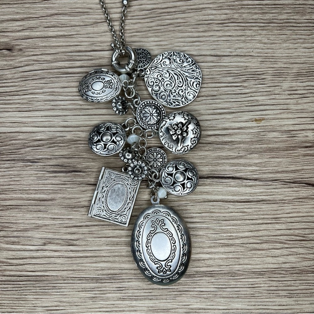 Premier Designs Locket Necklace